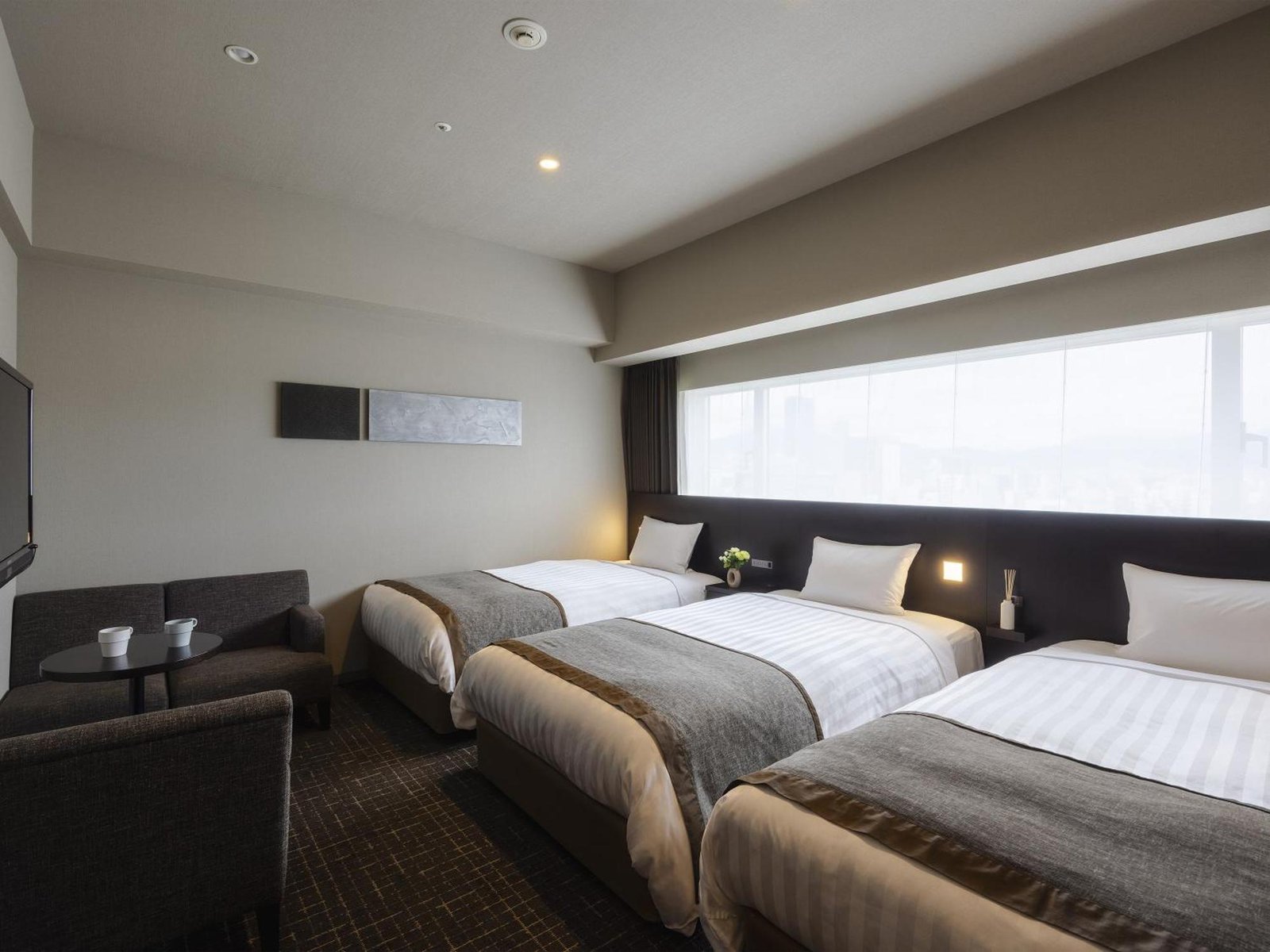Hiroshima Washington Hotel — vibe
