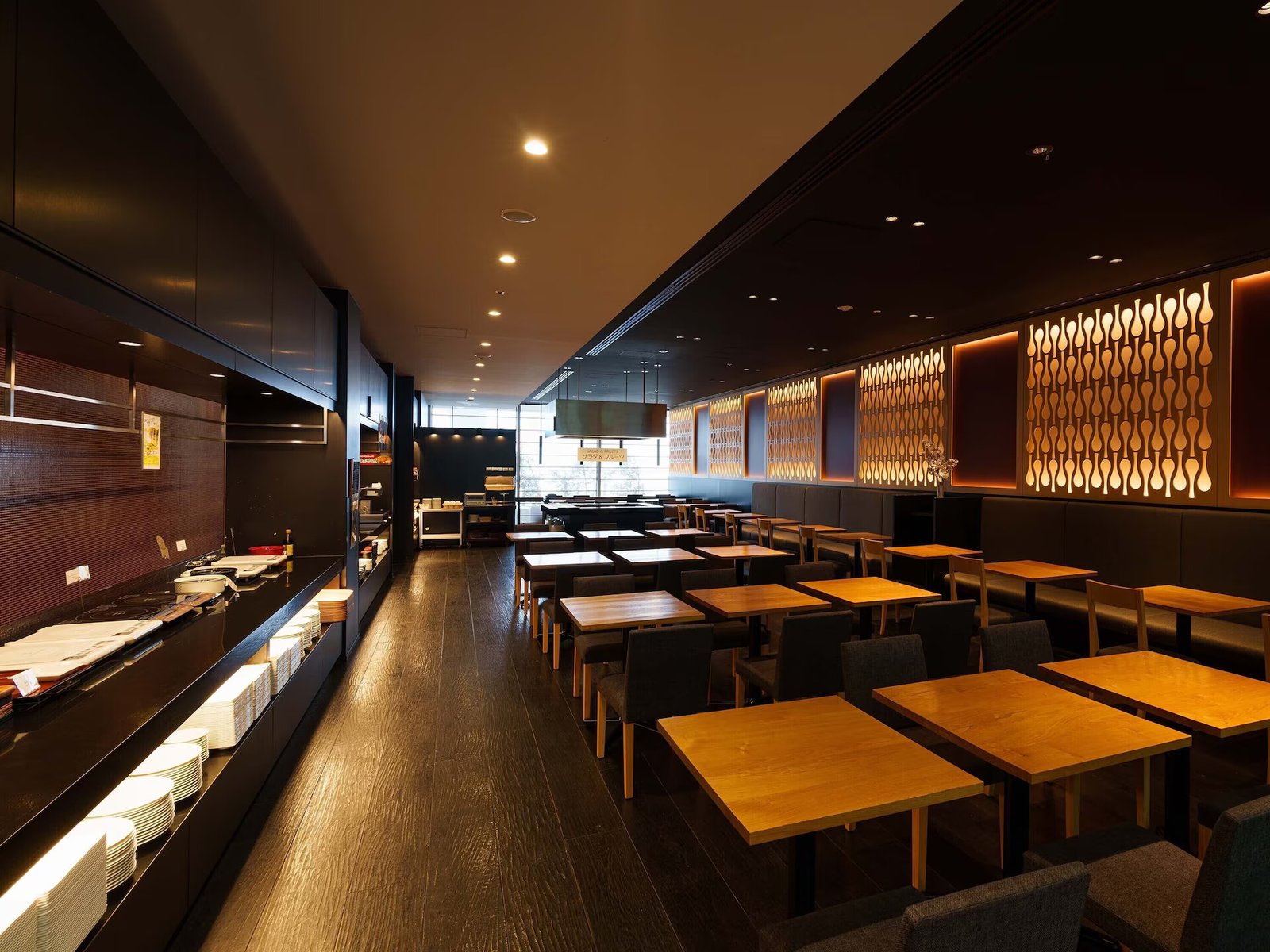 Hiroshima Washington Hotel — eat & drink