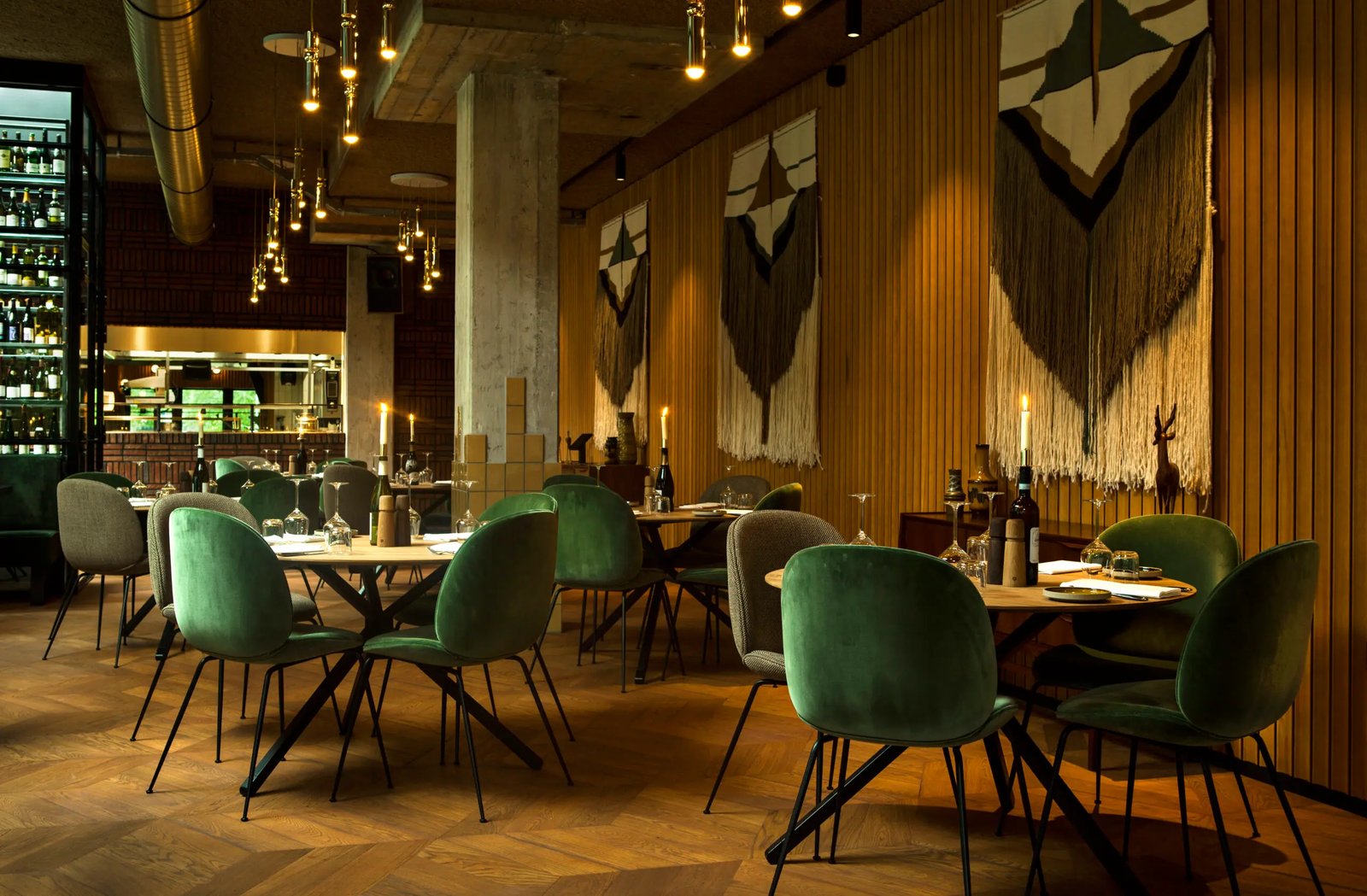 Hotel V Fizeaustraat — eat & drink
