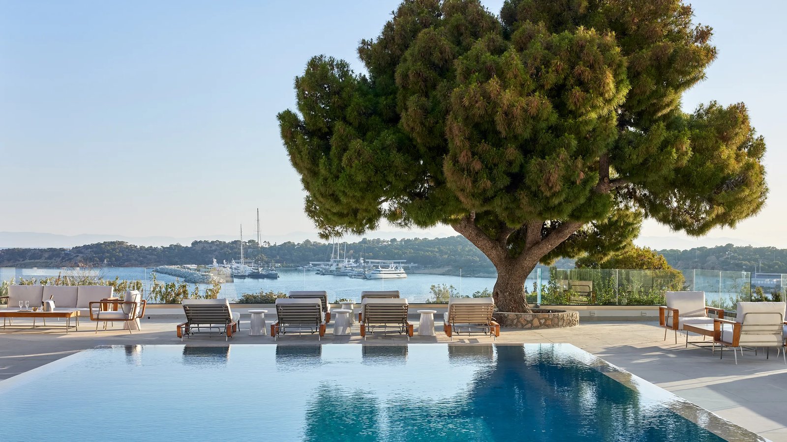 The Roc Club, A Hotel to Live®, the pool