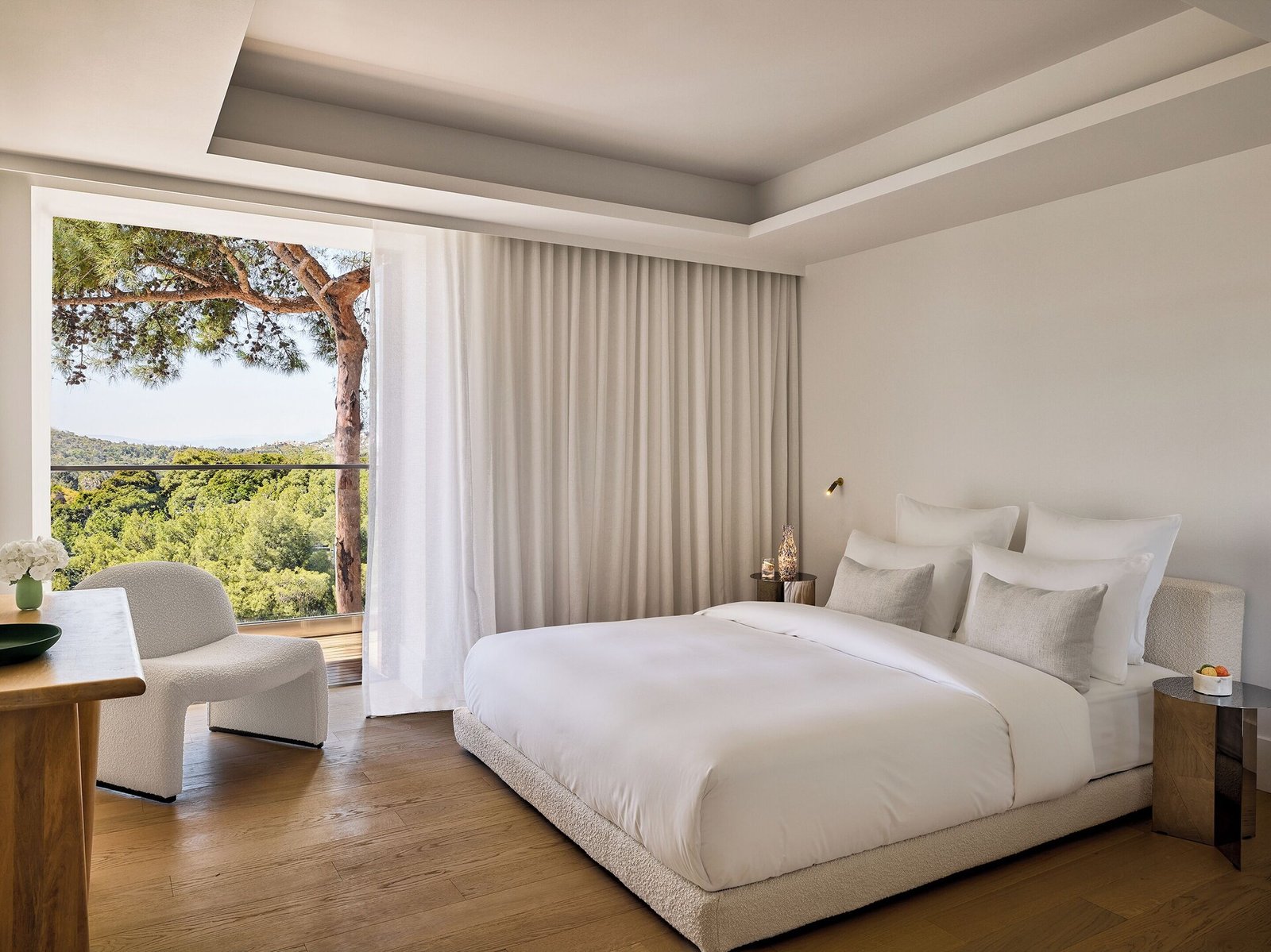 The Roc Club, A Hotel to Live®