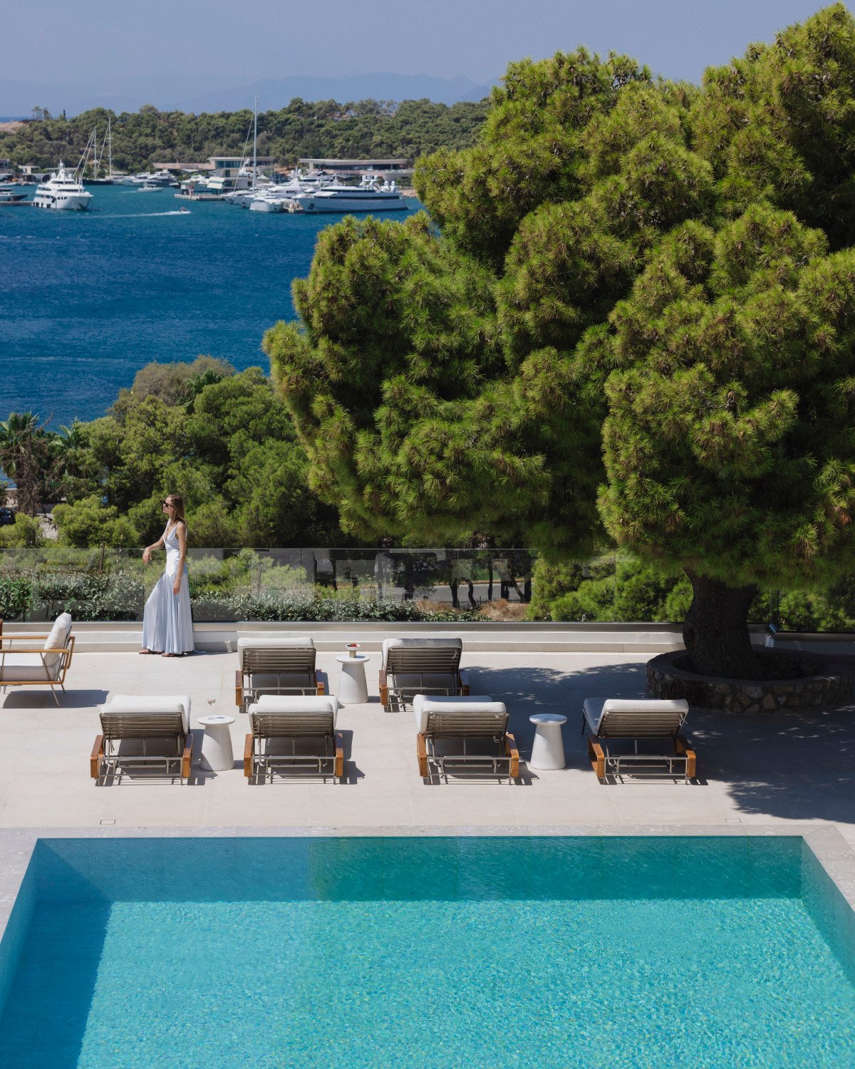 The Roc Club, A Hotel to Live®