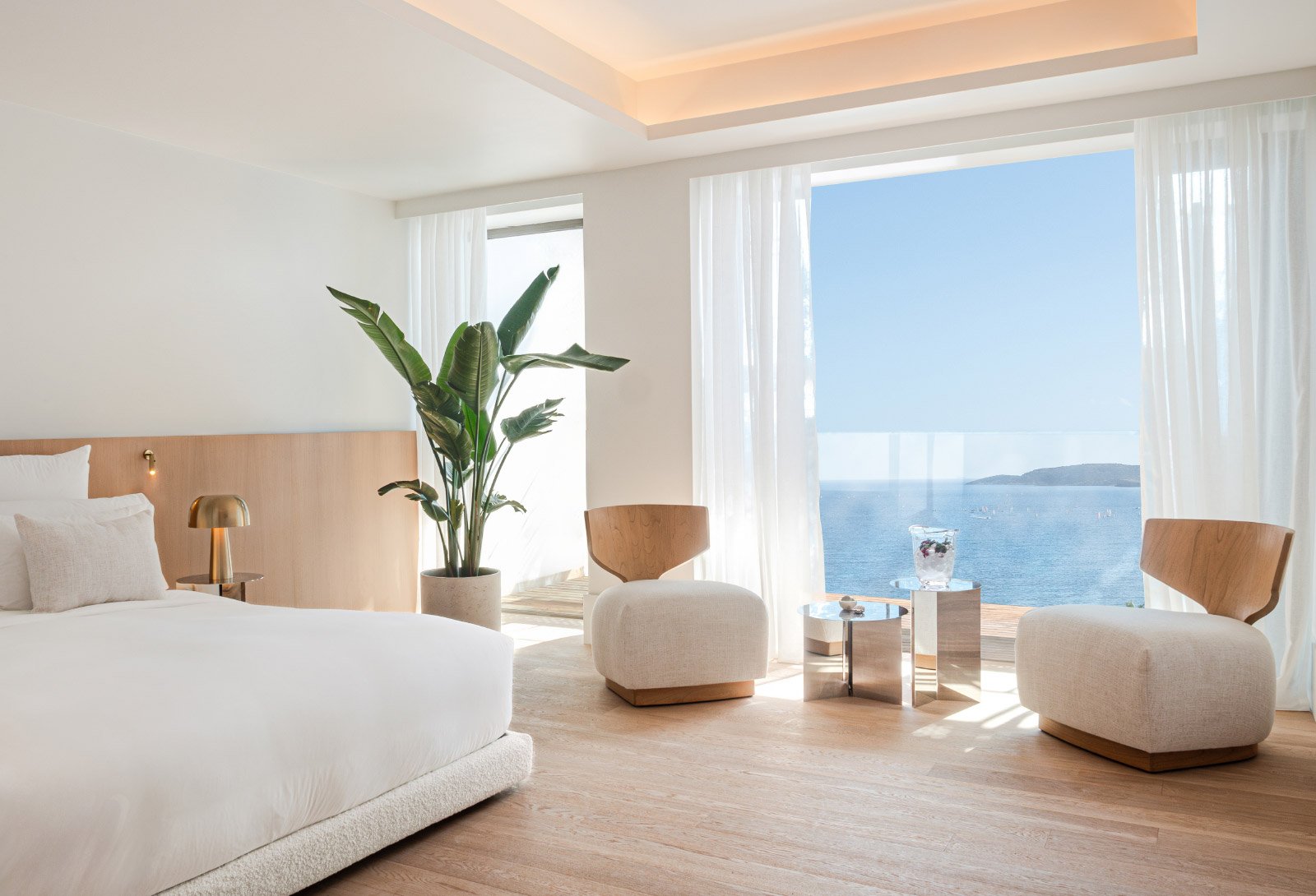 The Roc Club, A Hotel to Live®