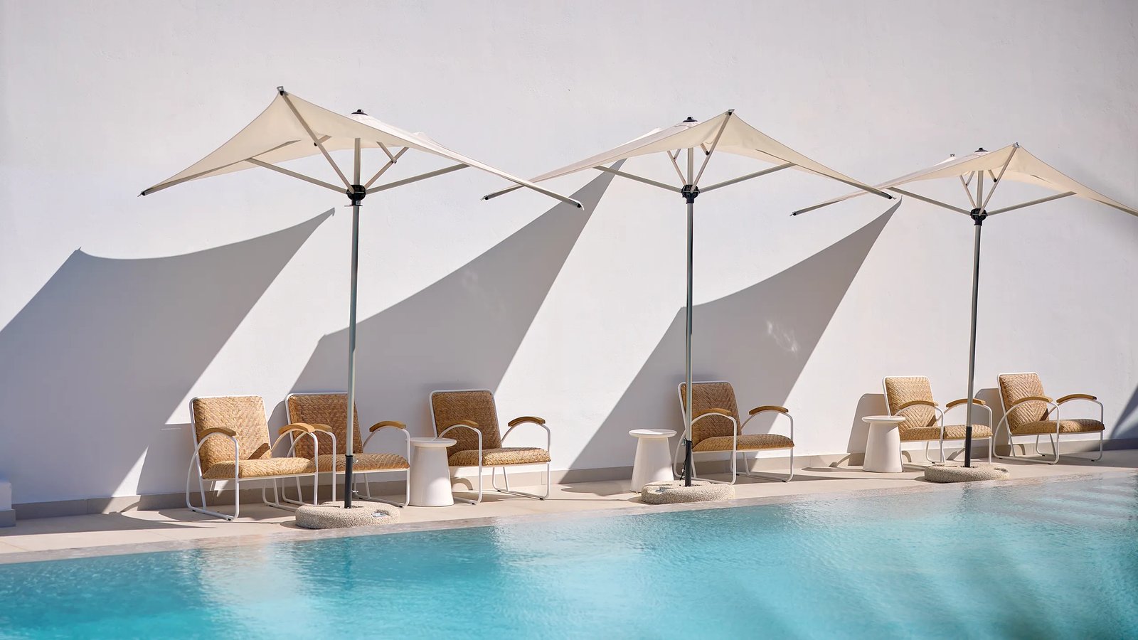 The Roc Club, A Hotel to Live®