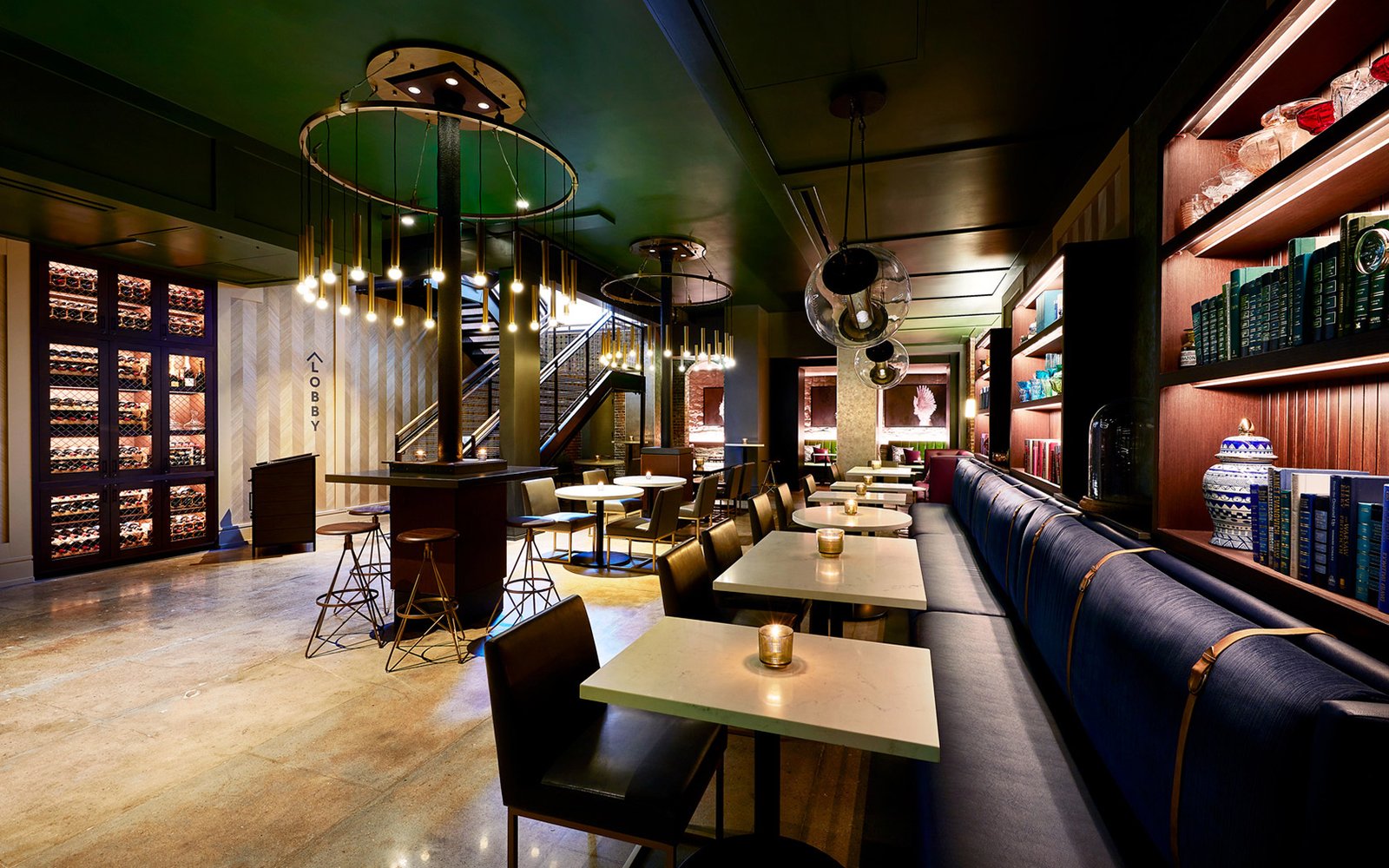 The Grady Hotel, wild swann