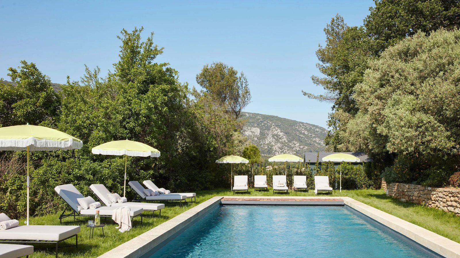 Bastide du Mourre, the pool