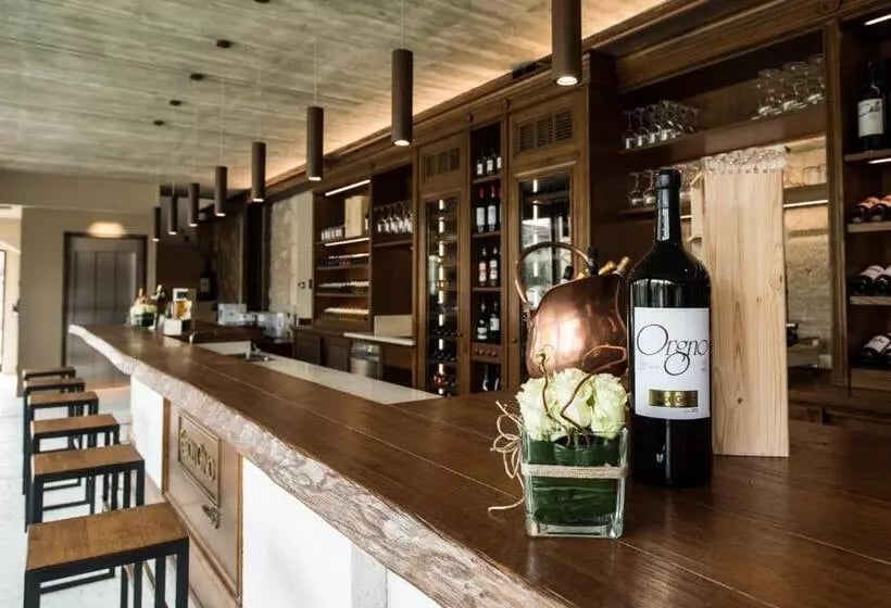 Magari Estates Hotel, at the table