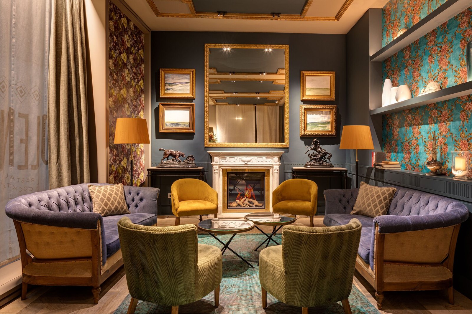 Hotel Duquesa de Cardona — backstory