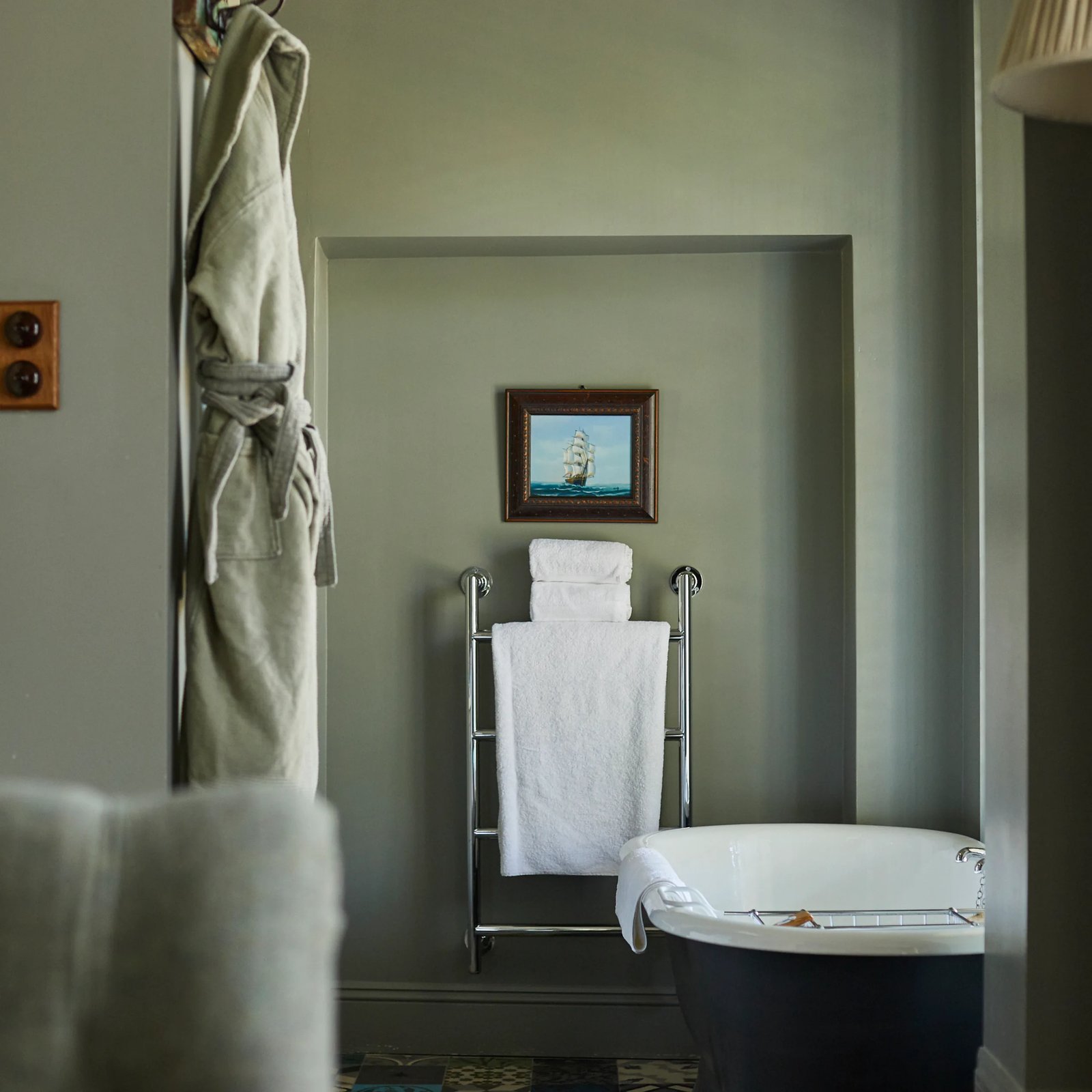 The Pig-in the Wall, rooms