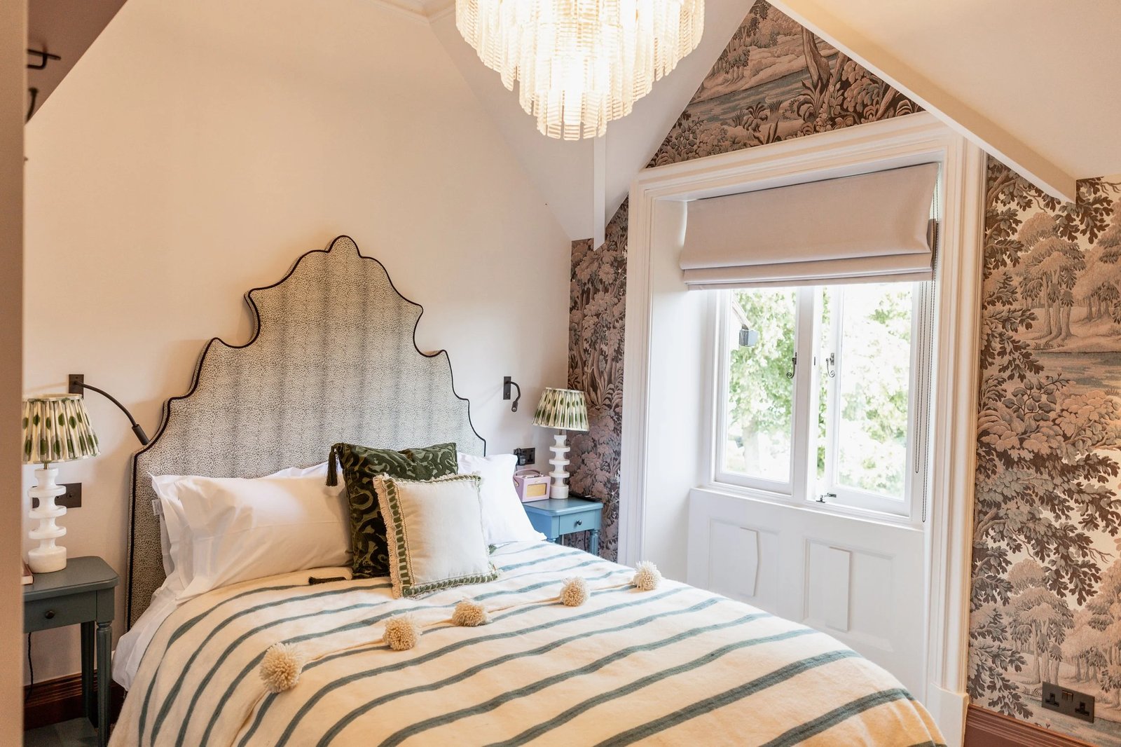 The Beacon, rooms