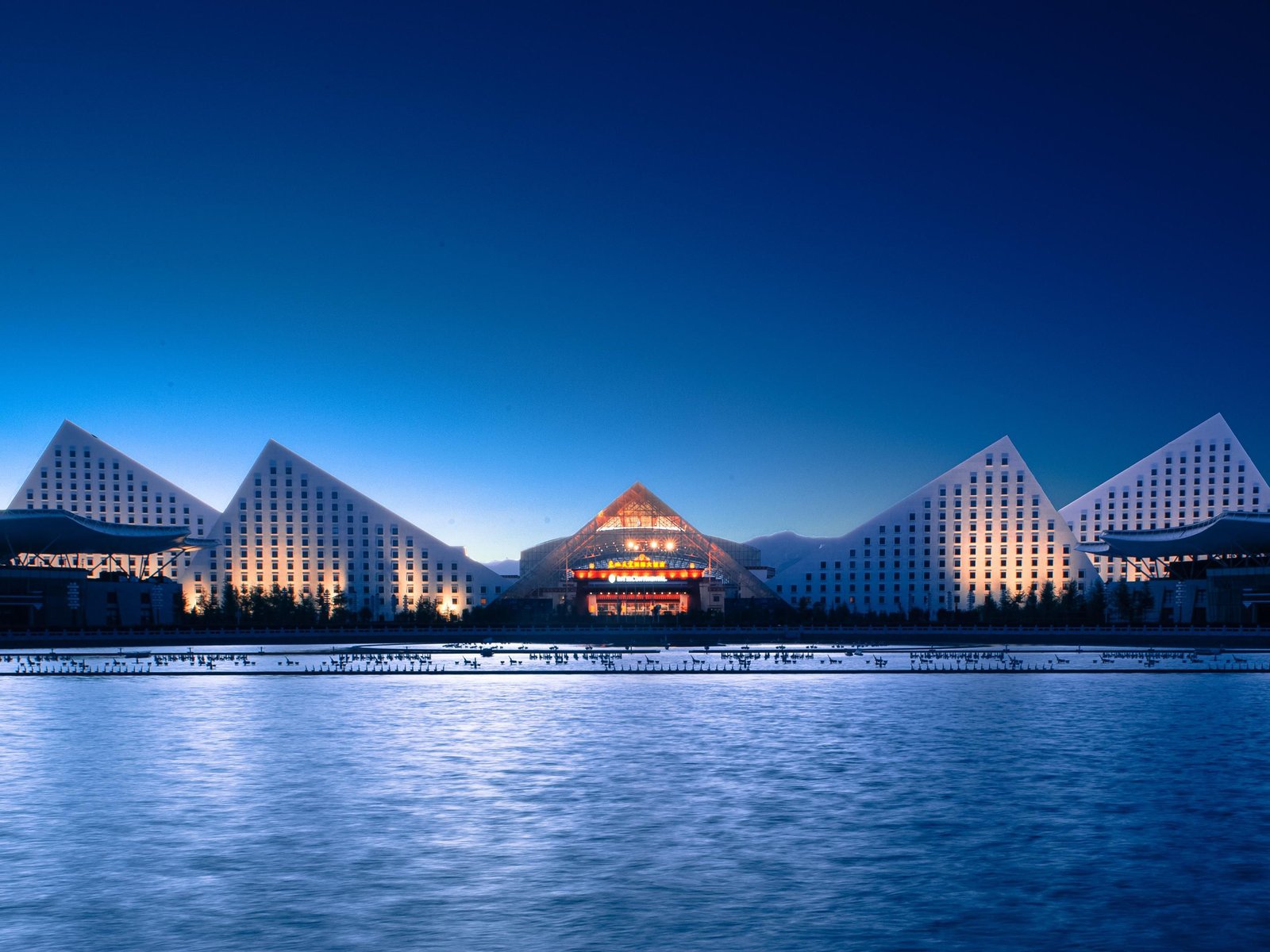 Intercontinental Lhasa Paradise