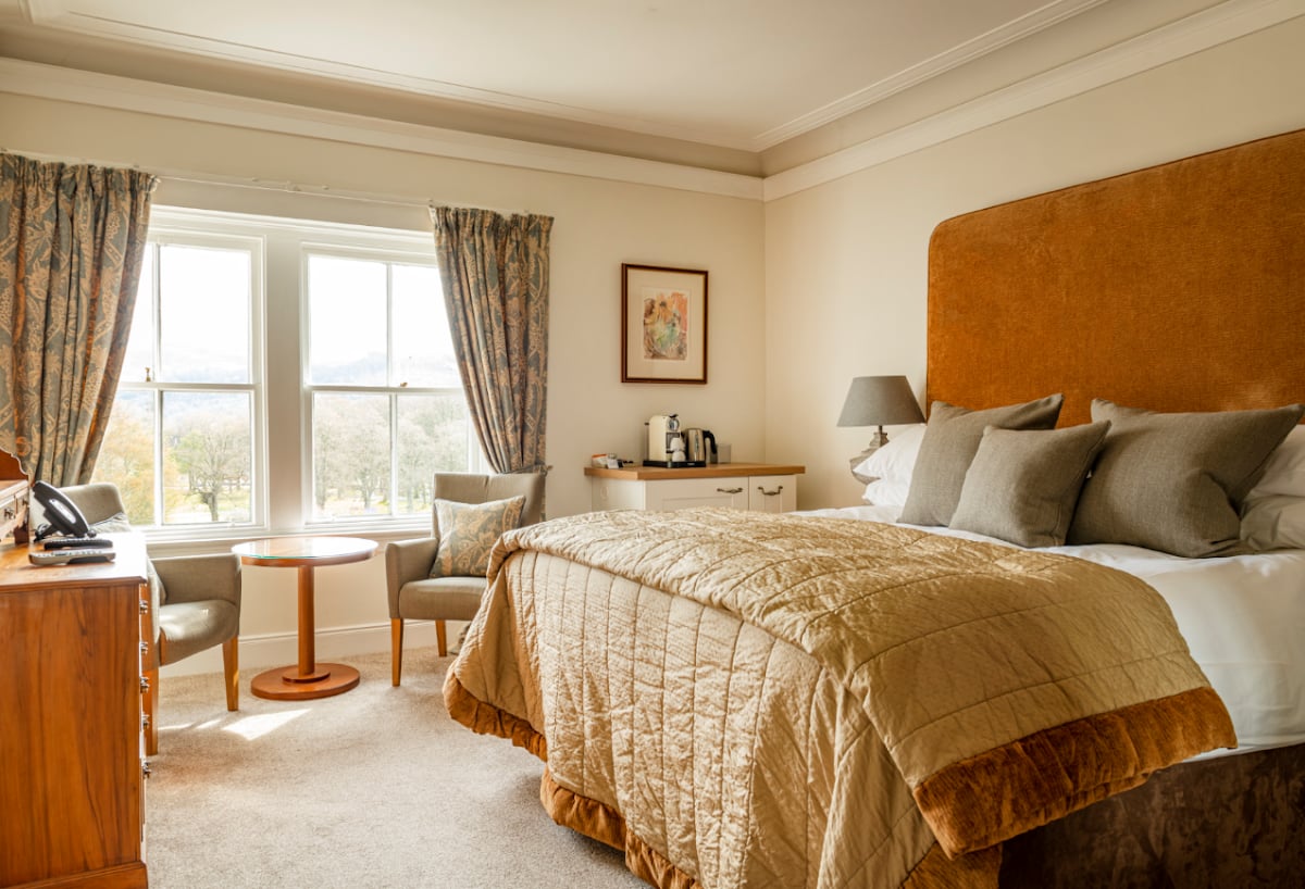 The Lovat Hotel & Restaurant, rooms