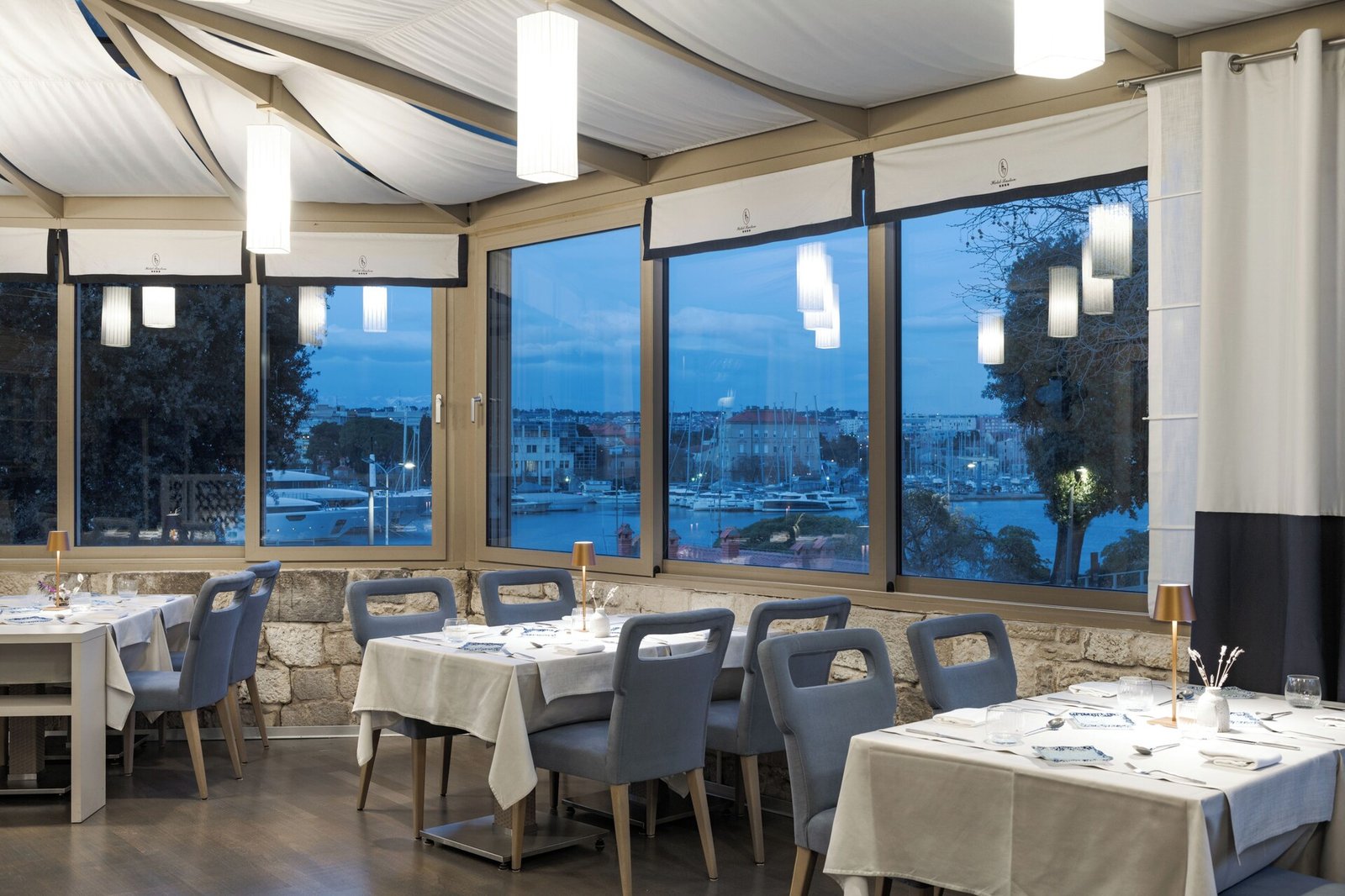 Hotel Bastion, restaurant kaštel