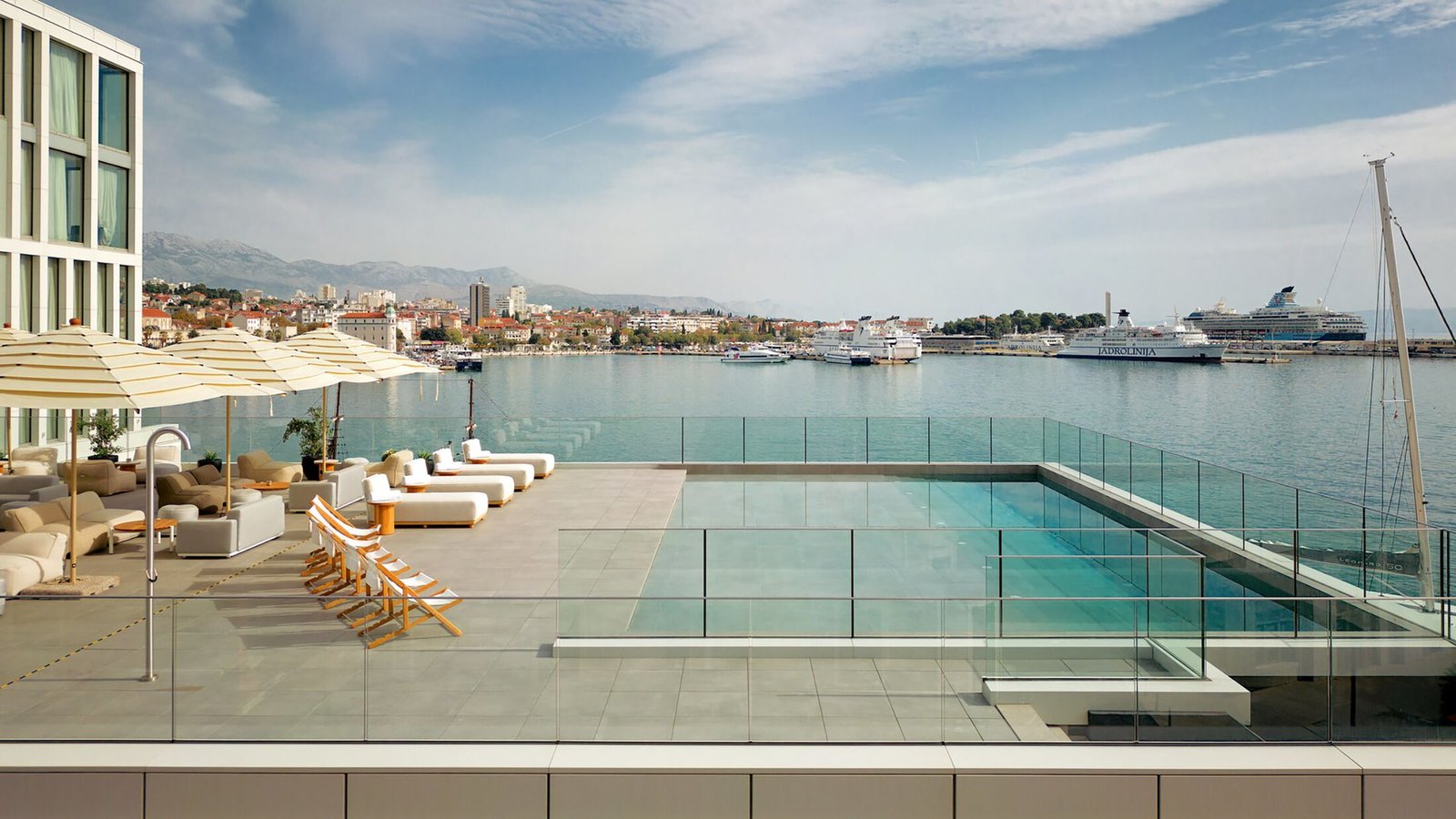Hotel Ambasador Split, the pool