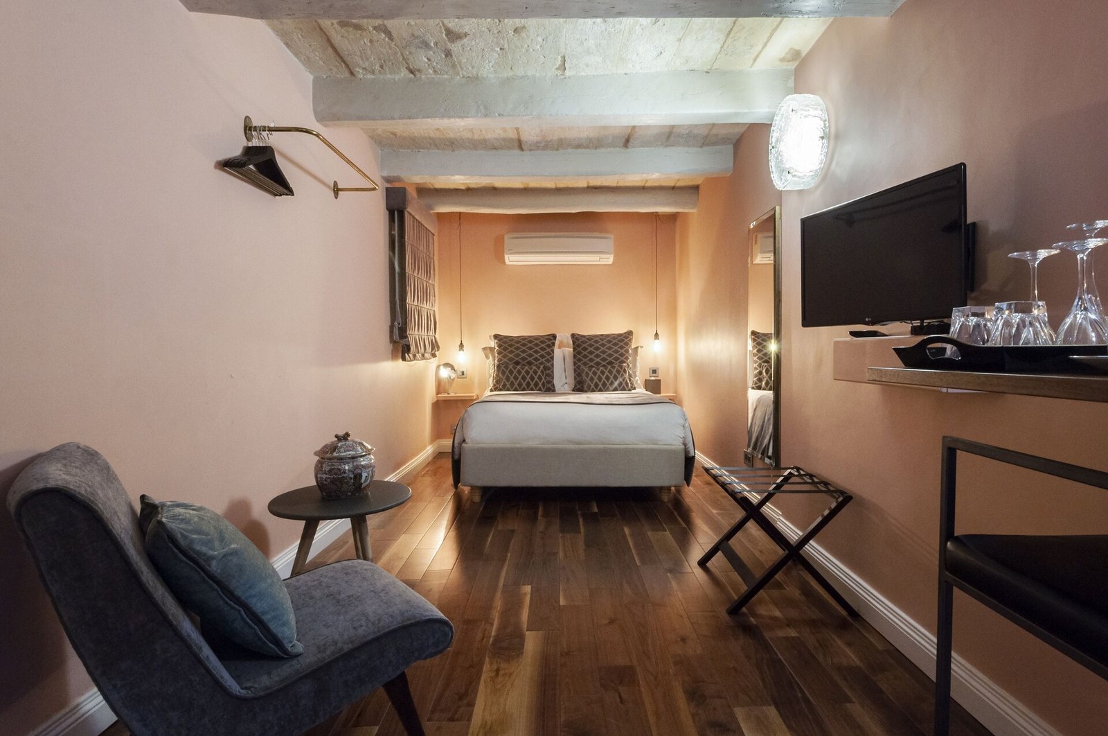 The Coleridge, rooms
