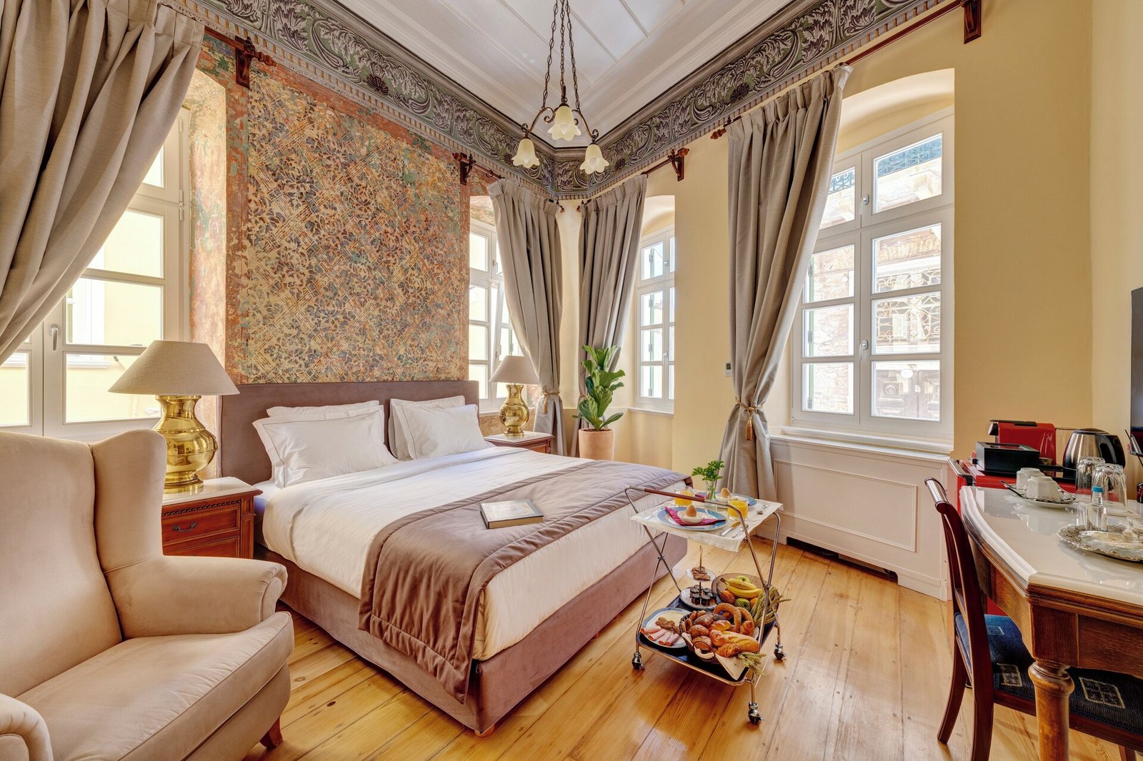 Palazzo Santa Maria, rooms