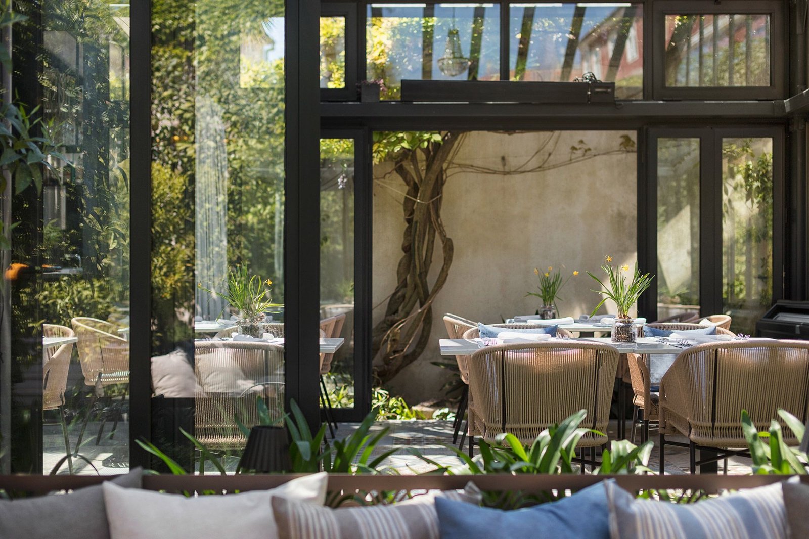 Almayer Art & Heritage Hotel, corte restaurant & lounge bar