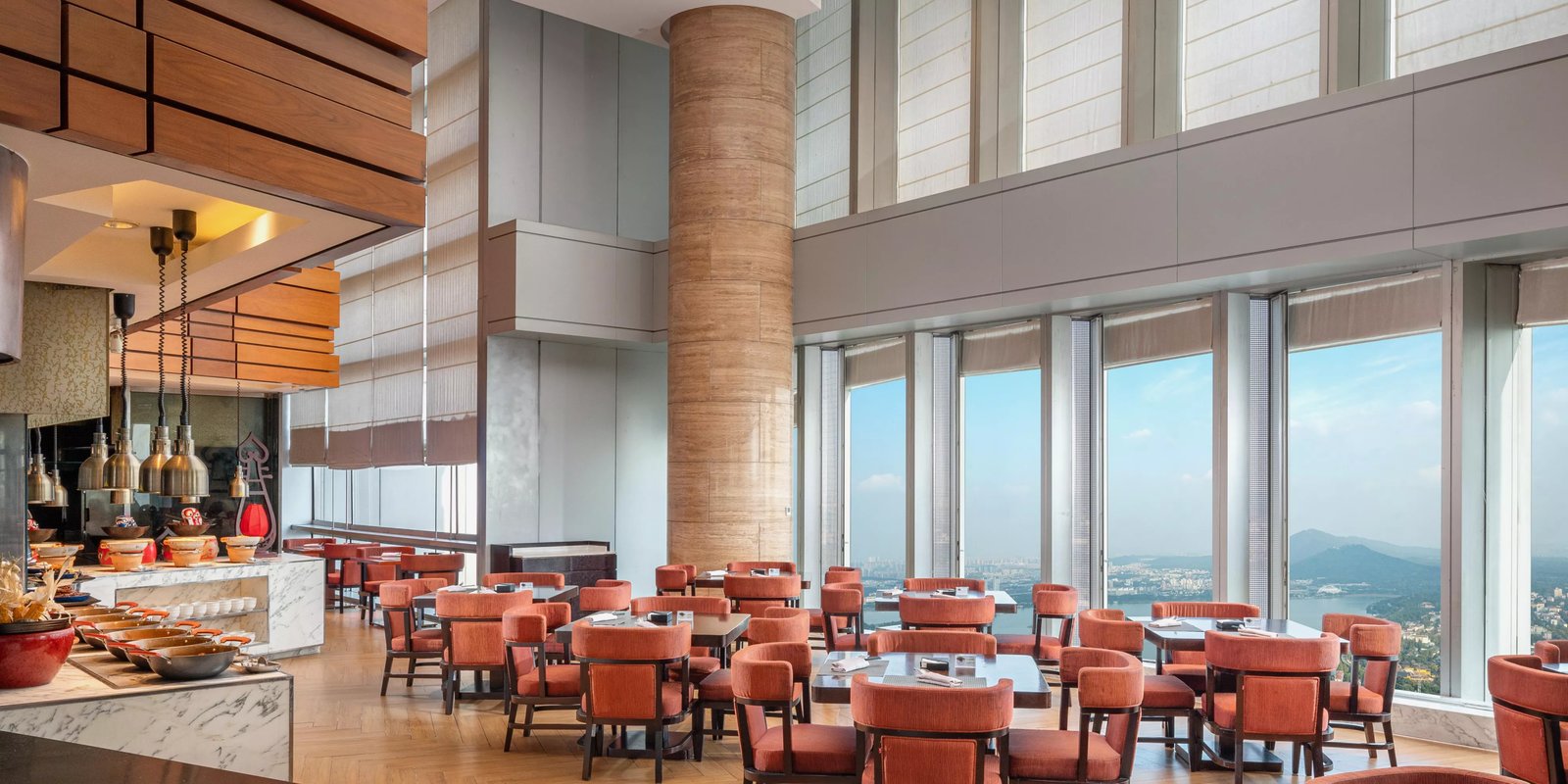 InterContinental Nanjing, at the table