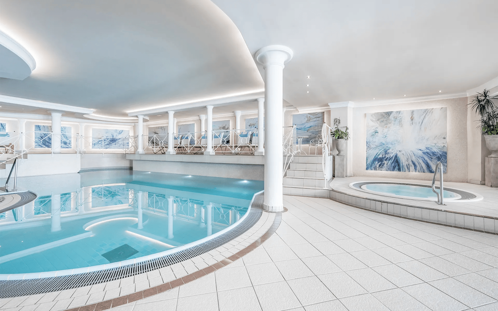 Hotel Bellevue, the pool