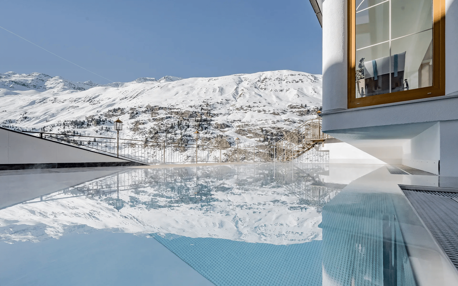 Hotel Bellevue, the pool
