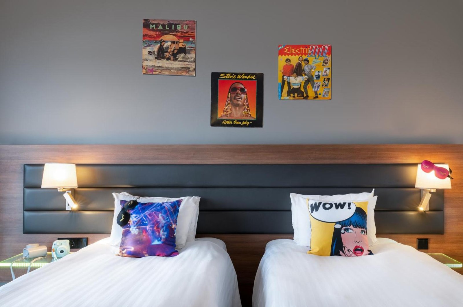 Moxy Amsterdam Houthavens — rooms