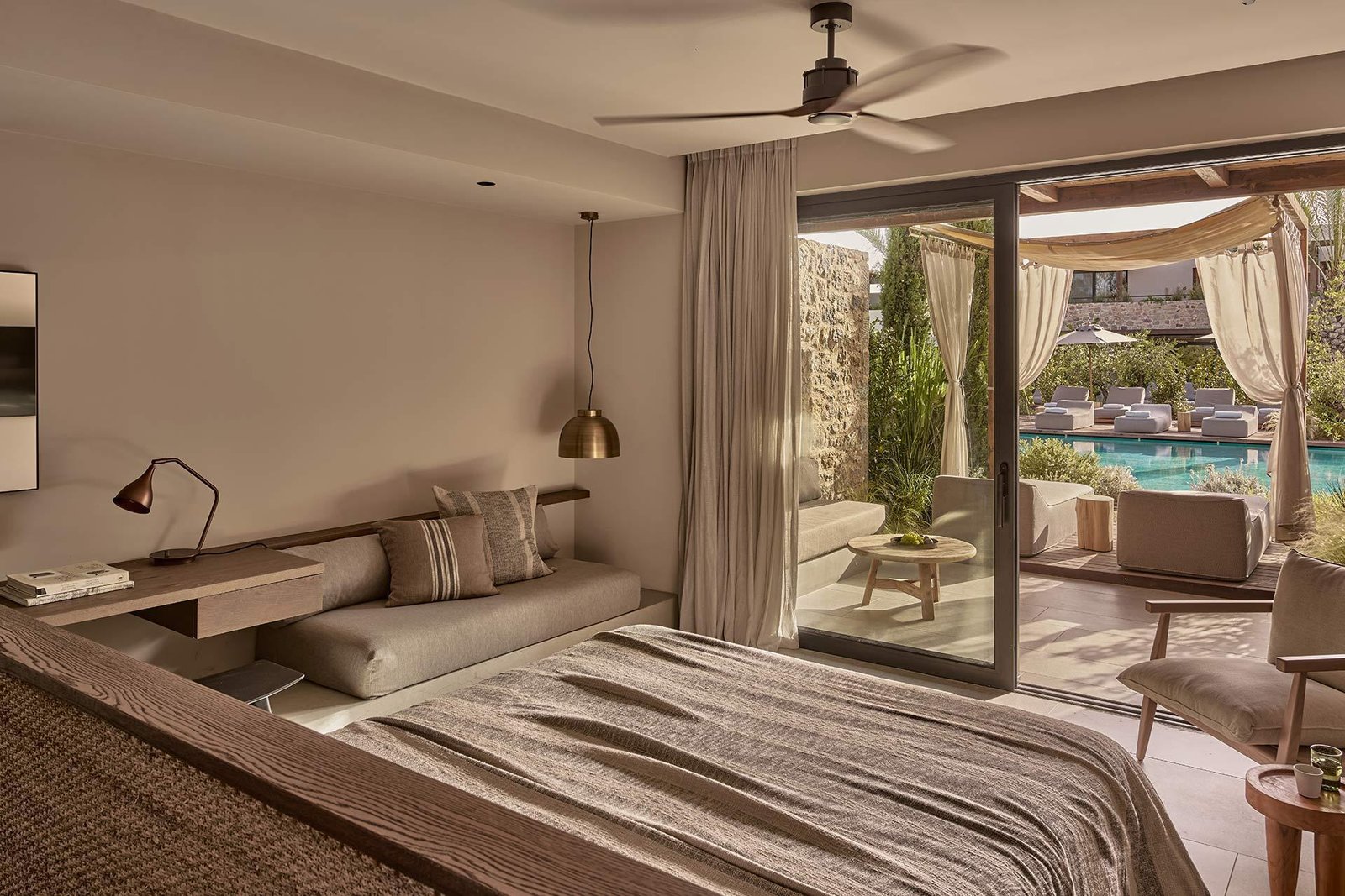 Theros All Suite Hotel