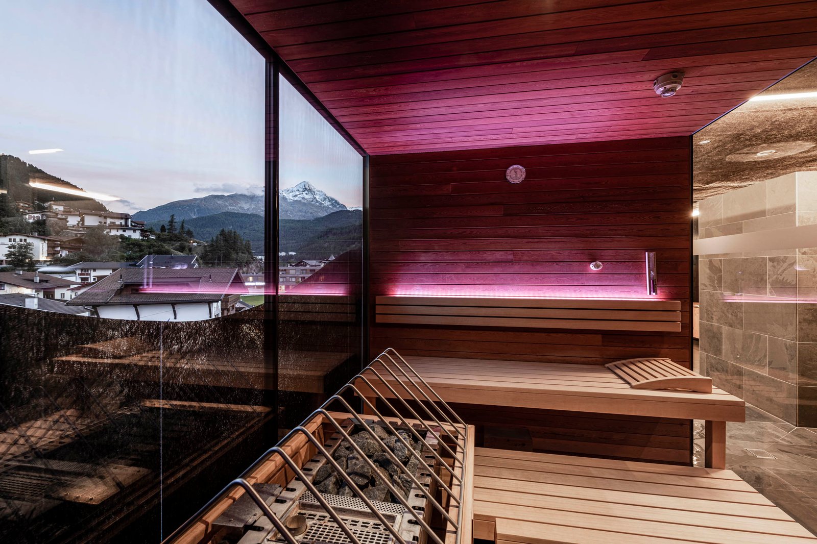 Die Berge Lifestyle-Hotel Sölden, the saunas and gym