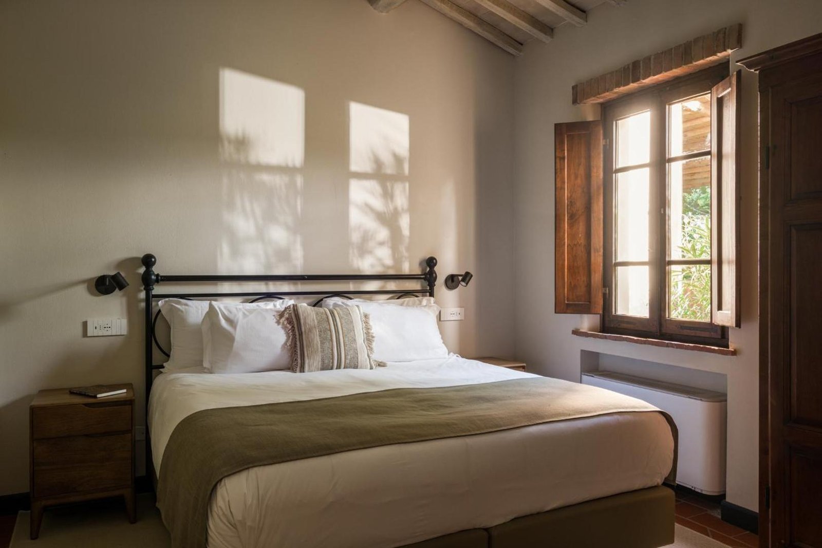 Borgo San Vincenzo, rooms