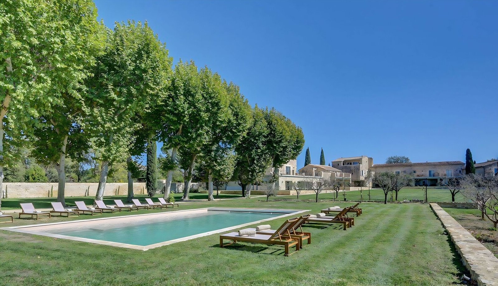 Domaine de Privadière, the pool