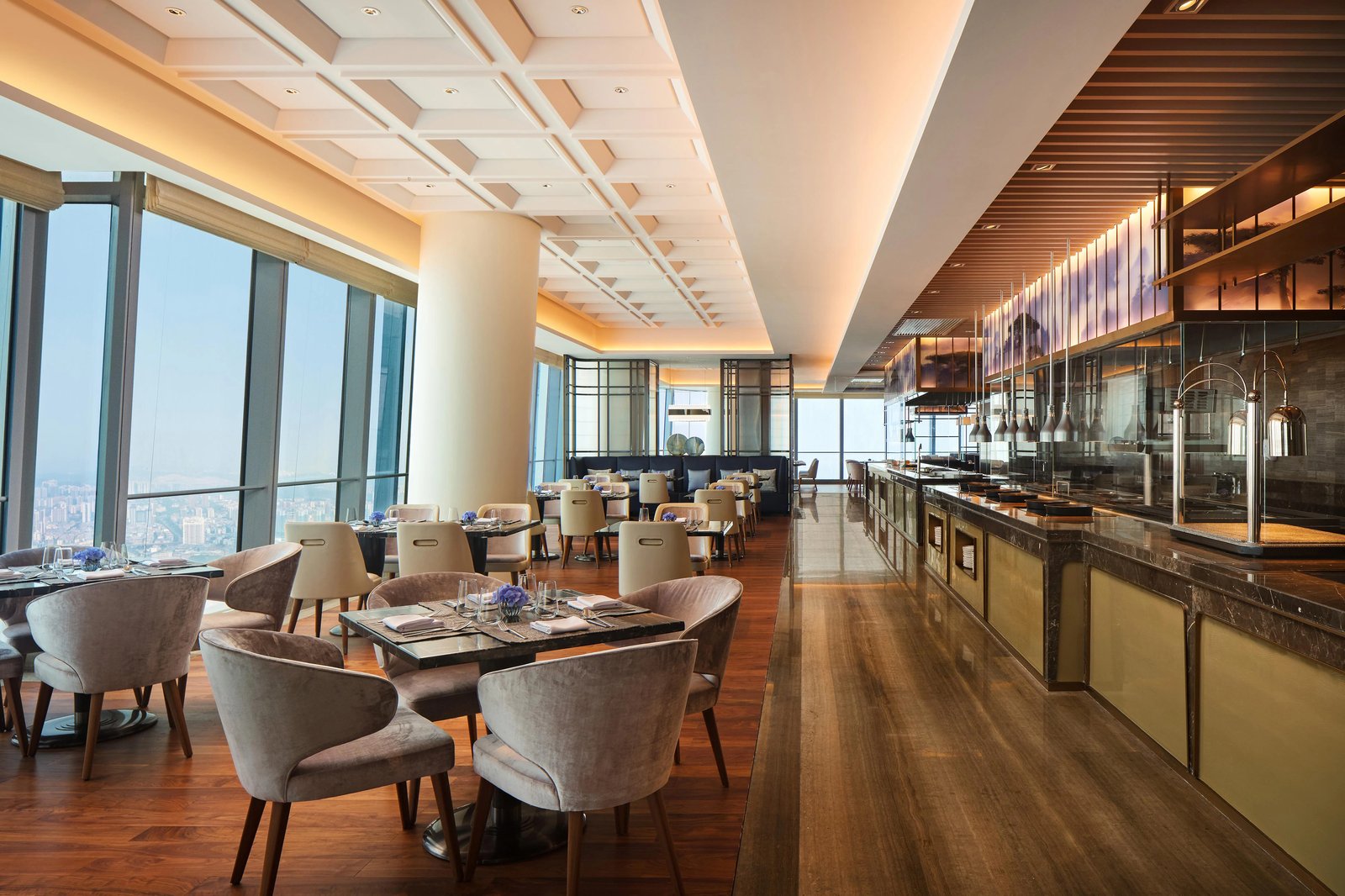 Na Lotus Hotel, a Luxury Collection Hotel, Nanning, the clouds all day dining restaurant