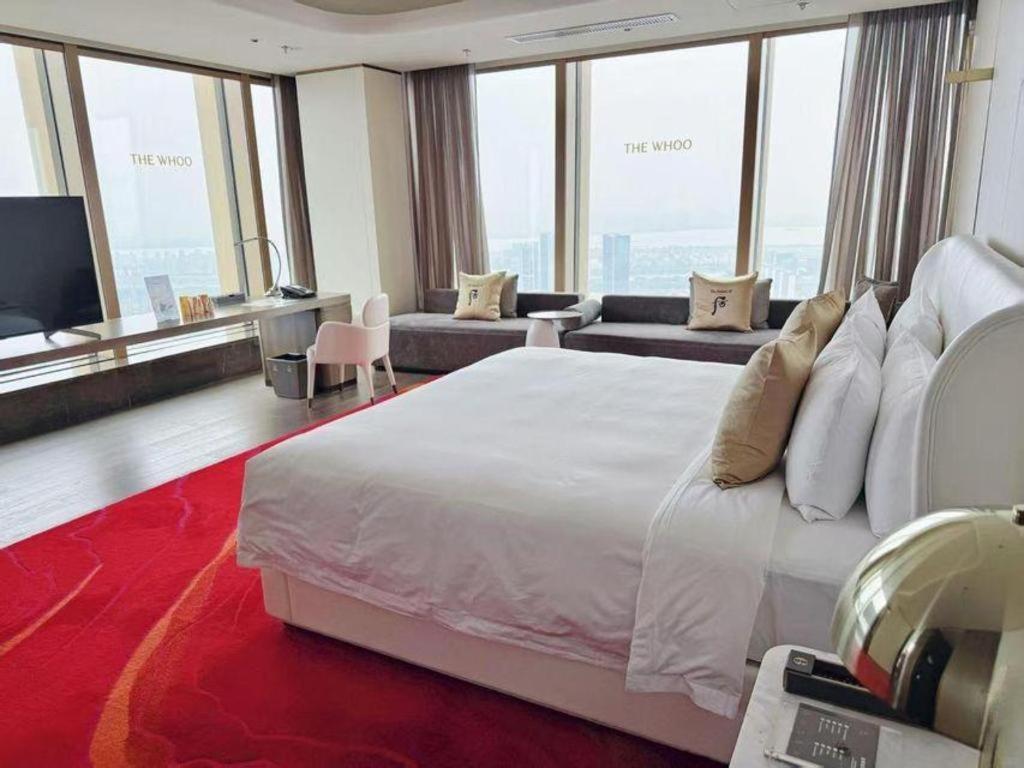 G Hotel