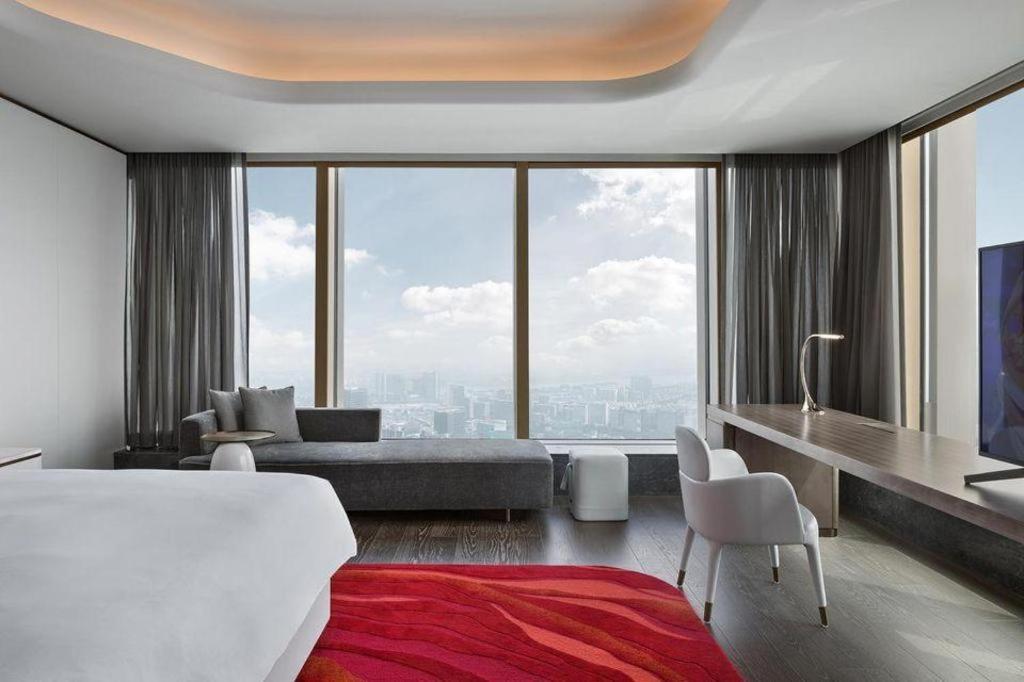 G Hotel