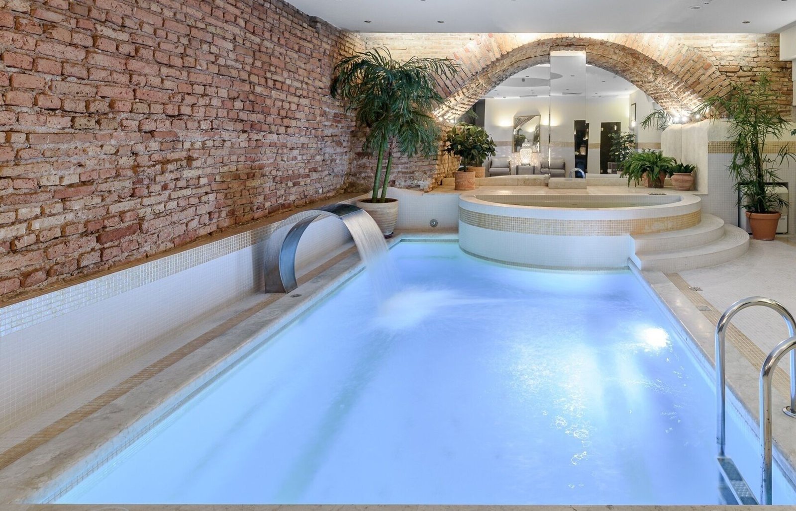 Narutis Hotel, the pool