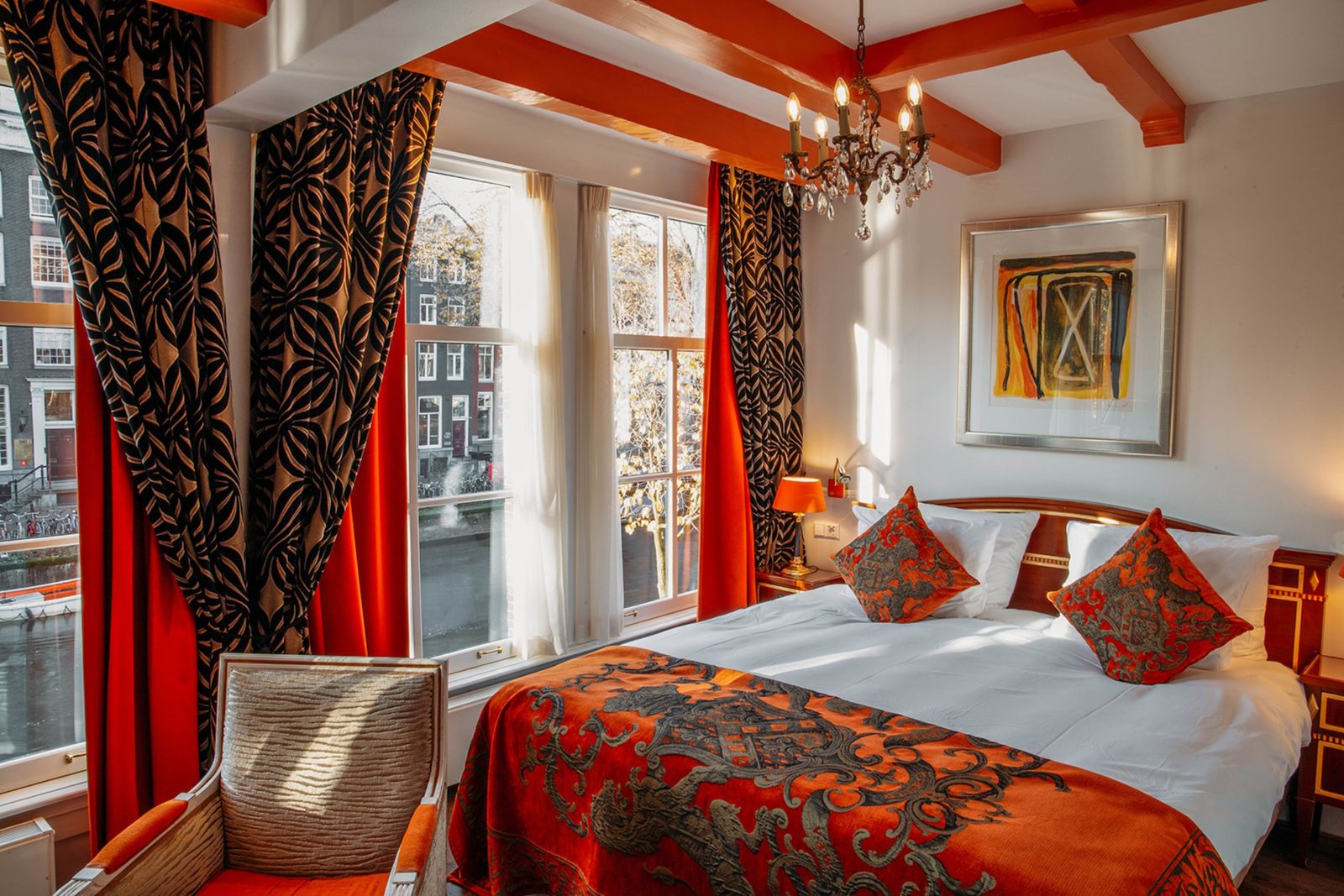 Ambassade Hotel — rooms