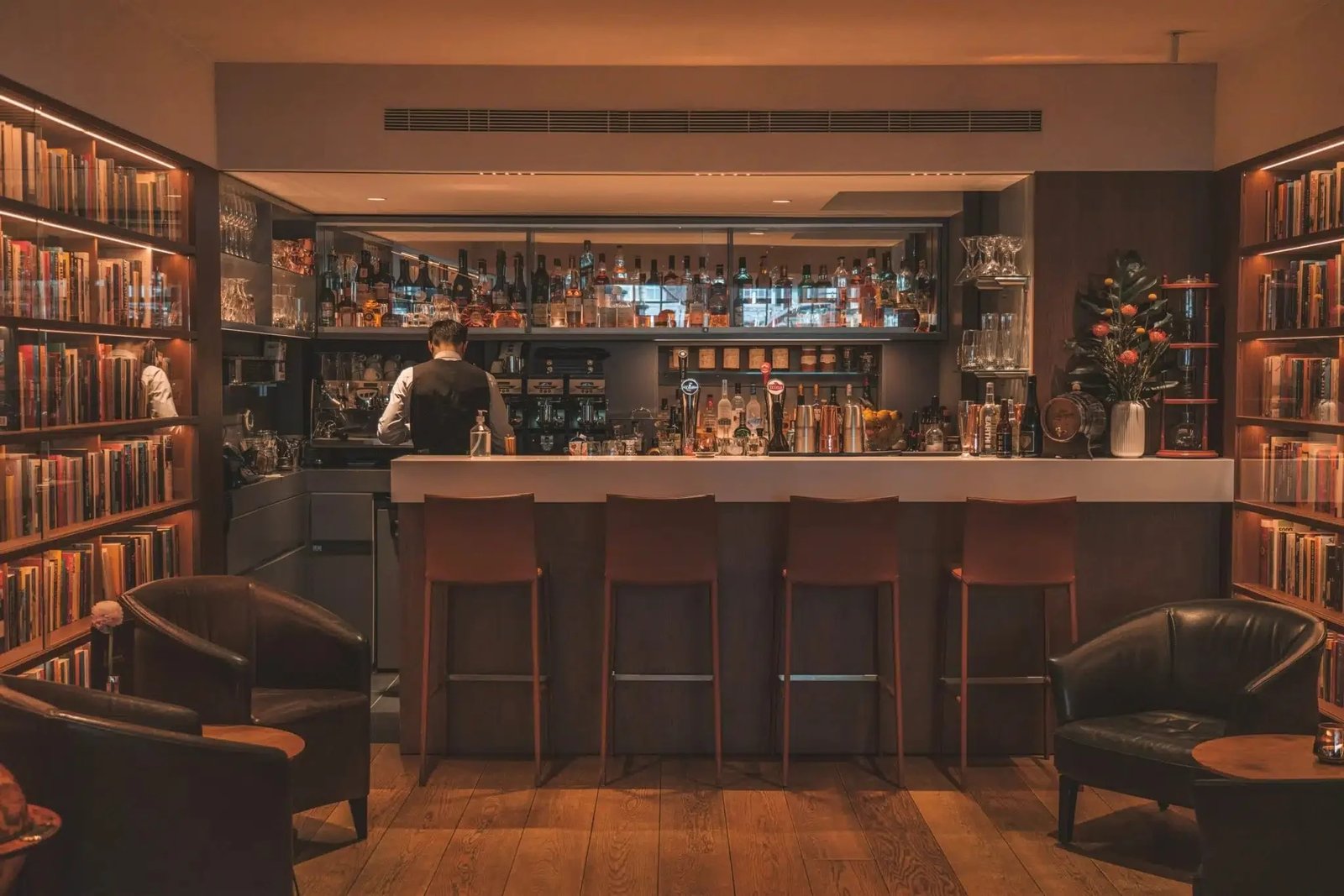 Ambassade Hotel, at the table