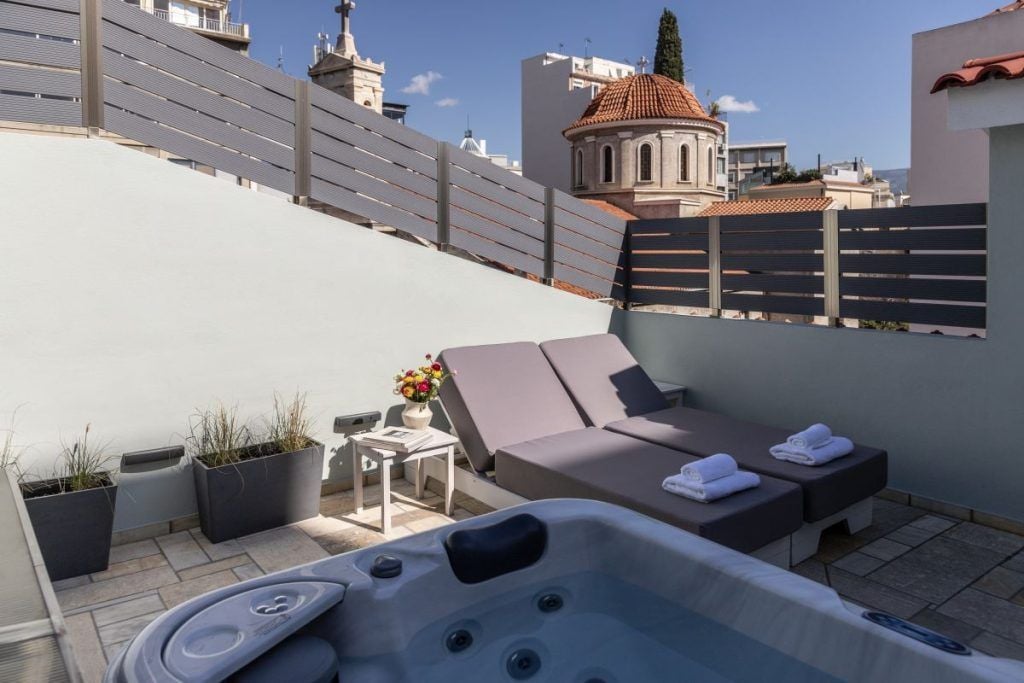 Medley Hotel, the rooftop hot tub