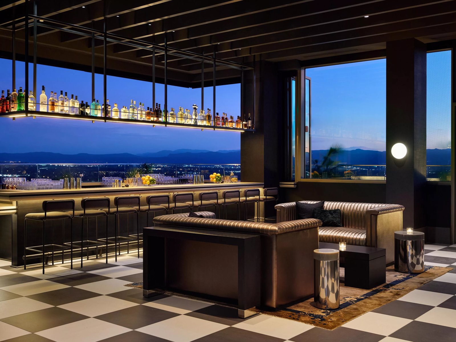 Kimpton Claret Hotel, halo rooftop bar
