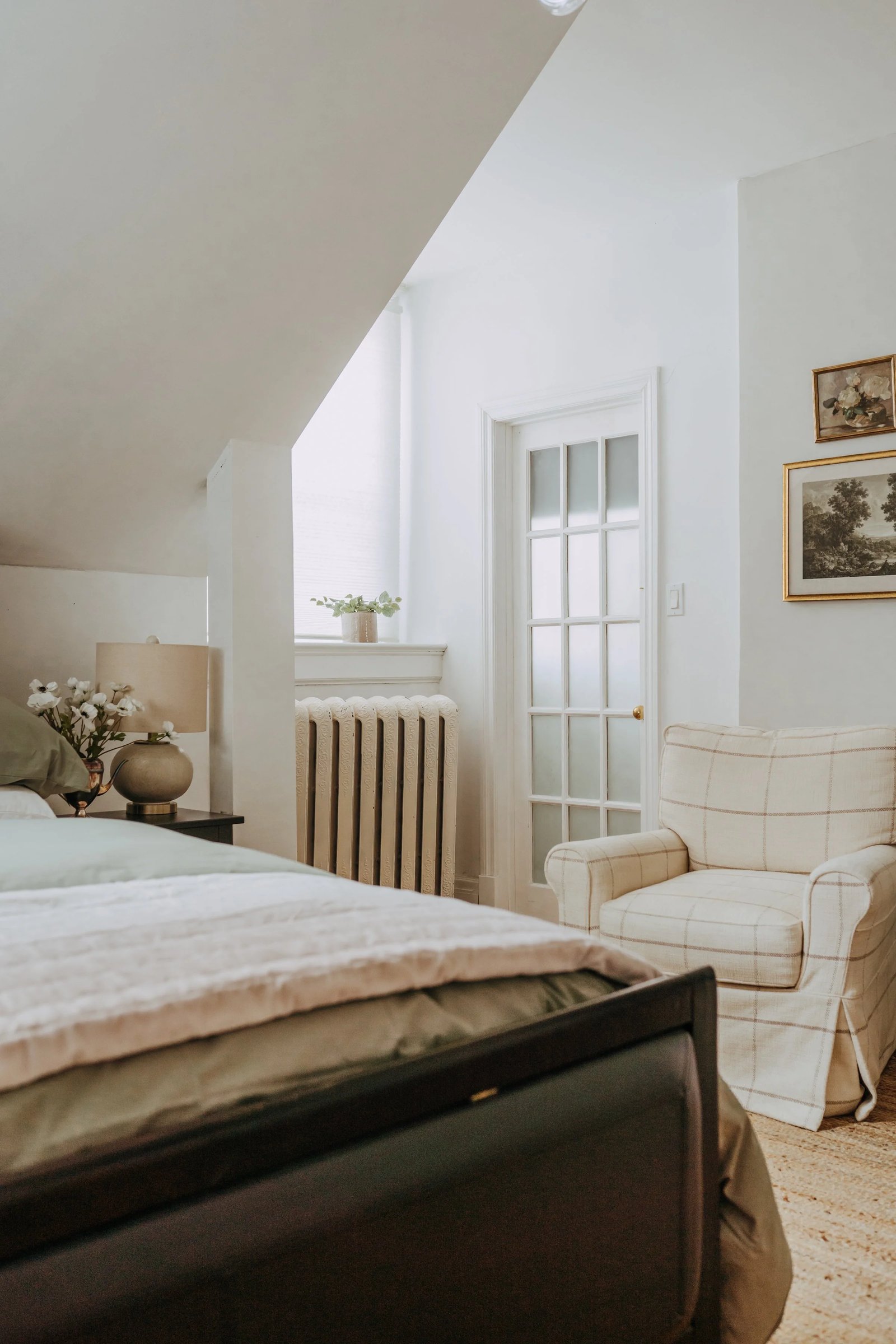 No. 5 East, rooms