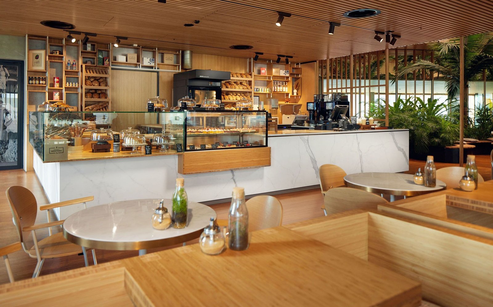 Hotel Jakarta, café jakarta