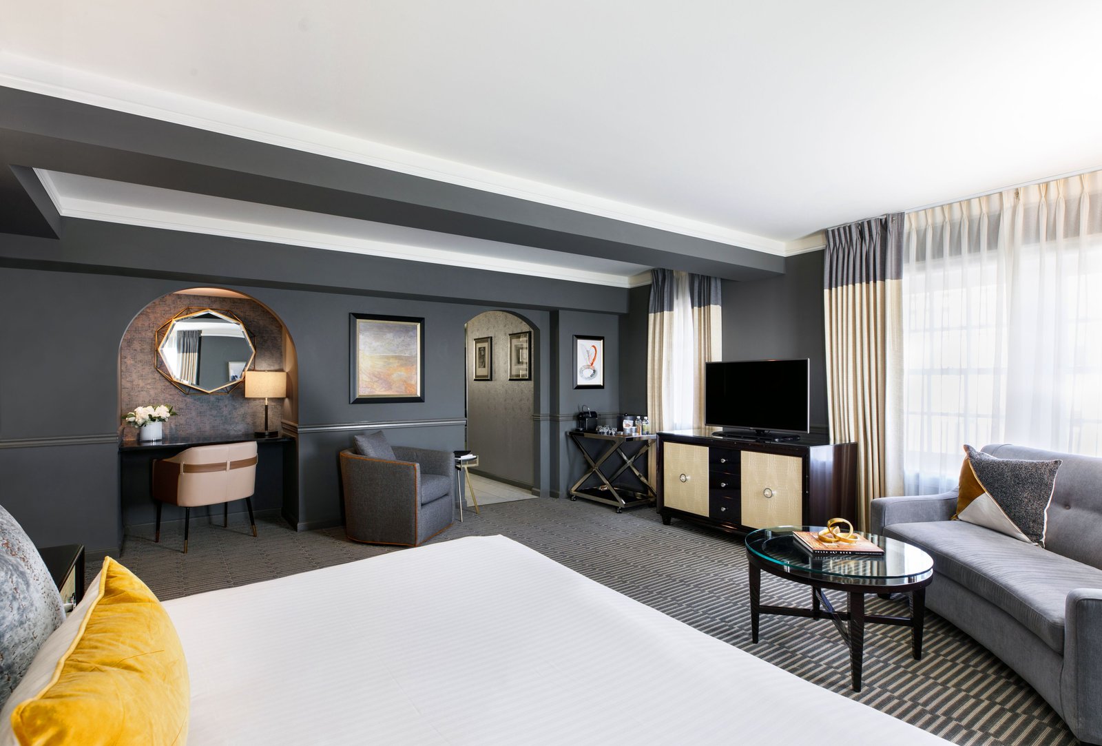 Ambassador Hotel Tulsa, Autograph Collection, rooms