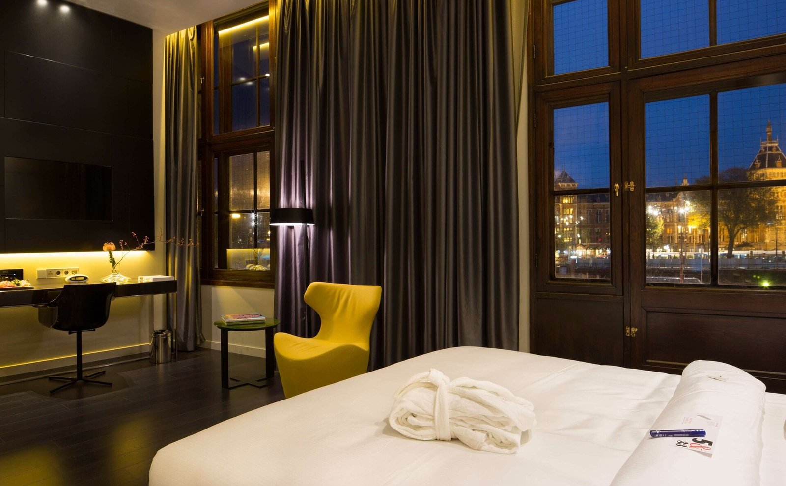 art'otel Amsterdam — rooms