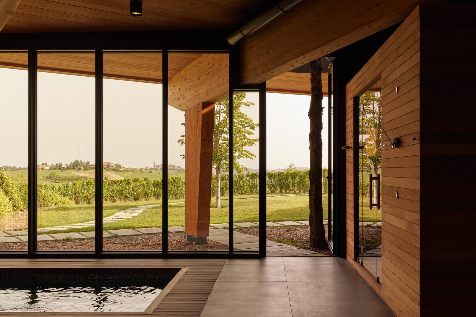 Le Marne Relais, the pool