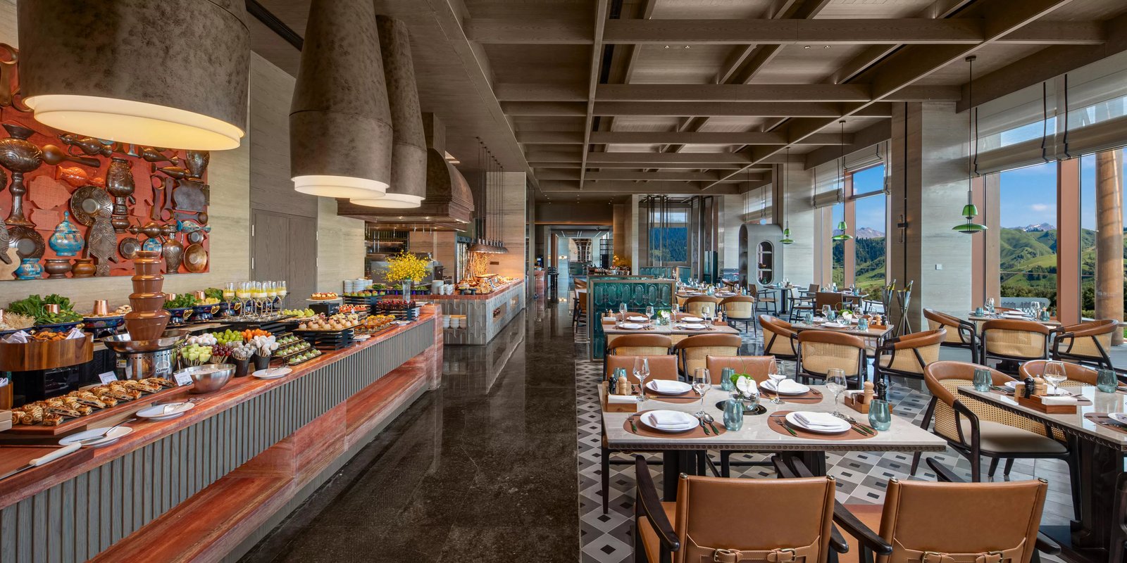 Hotel Indigo Nalati by IHG, at the table