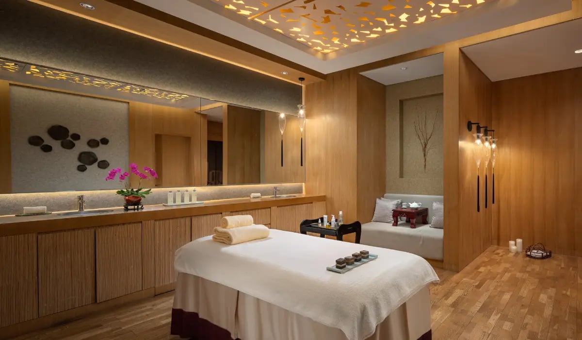 Shangri-La Hotel, the spa