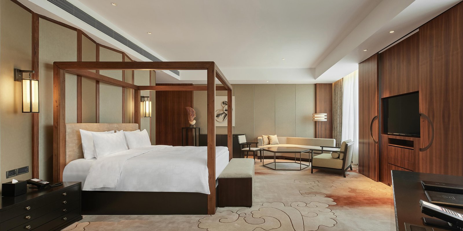 HUALUXE Hotels and Resorts Ningbo Harbor City, rooms