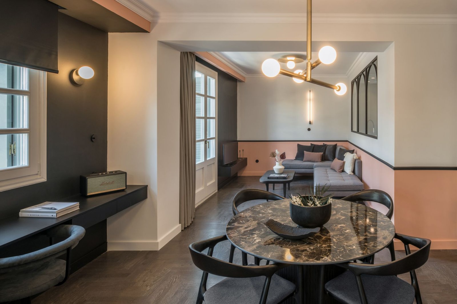 72 AD Suites