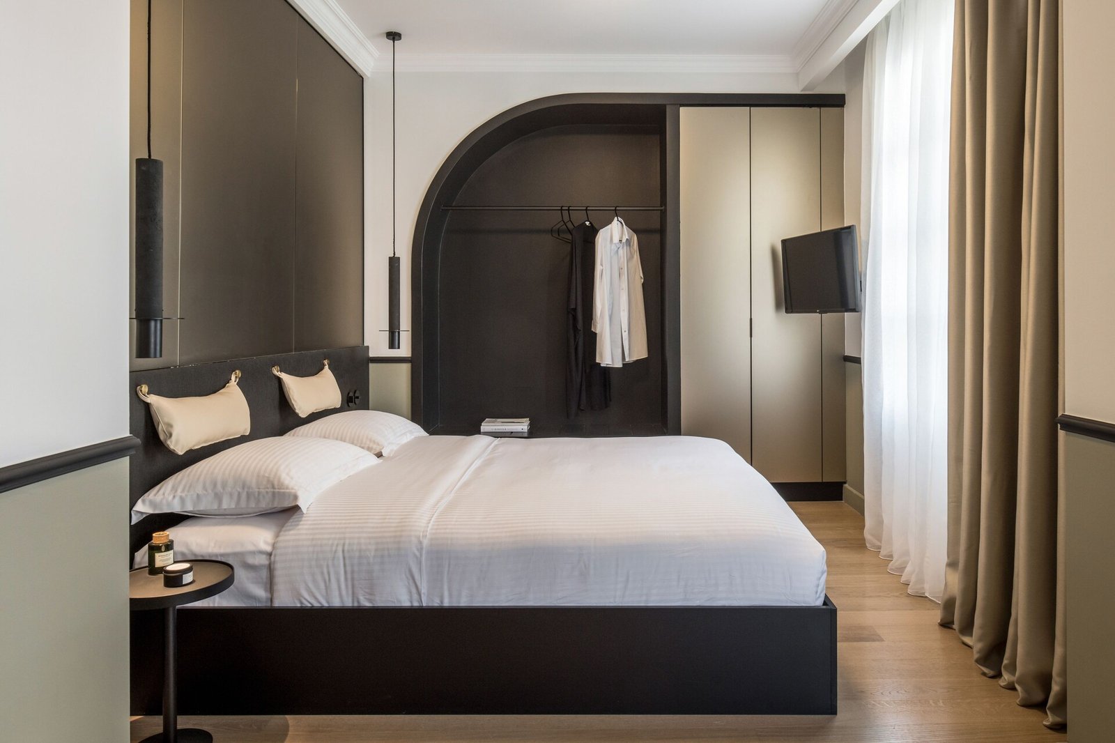 72 AD Suites, rooms