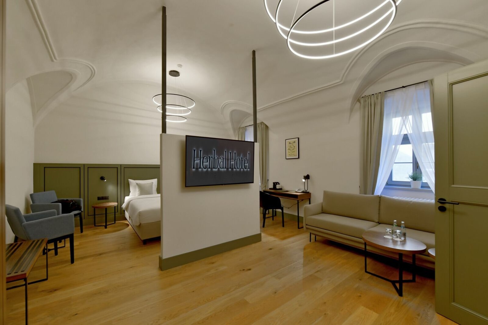 Herbal Hotel, rooms
