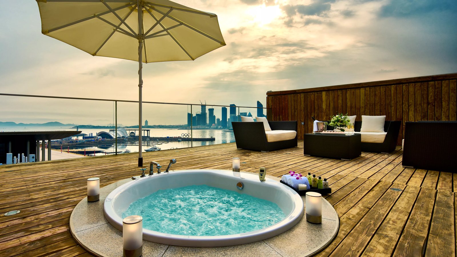 InterContinental Qingdao, the pool