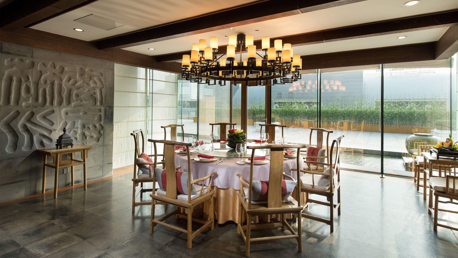 InterContinental Qingdao, at the table